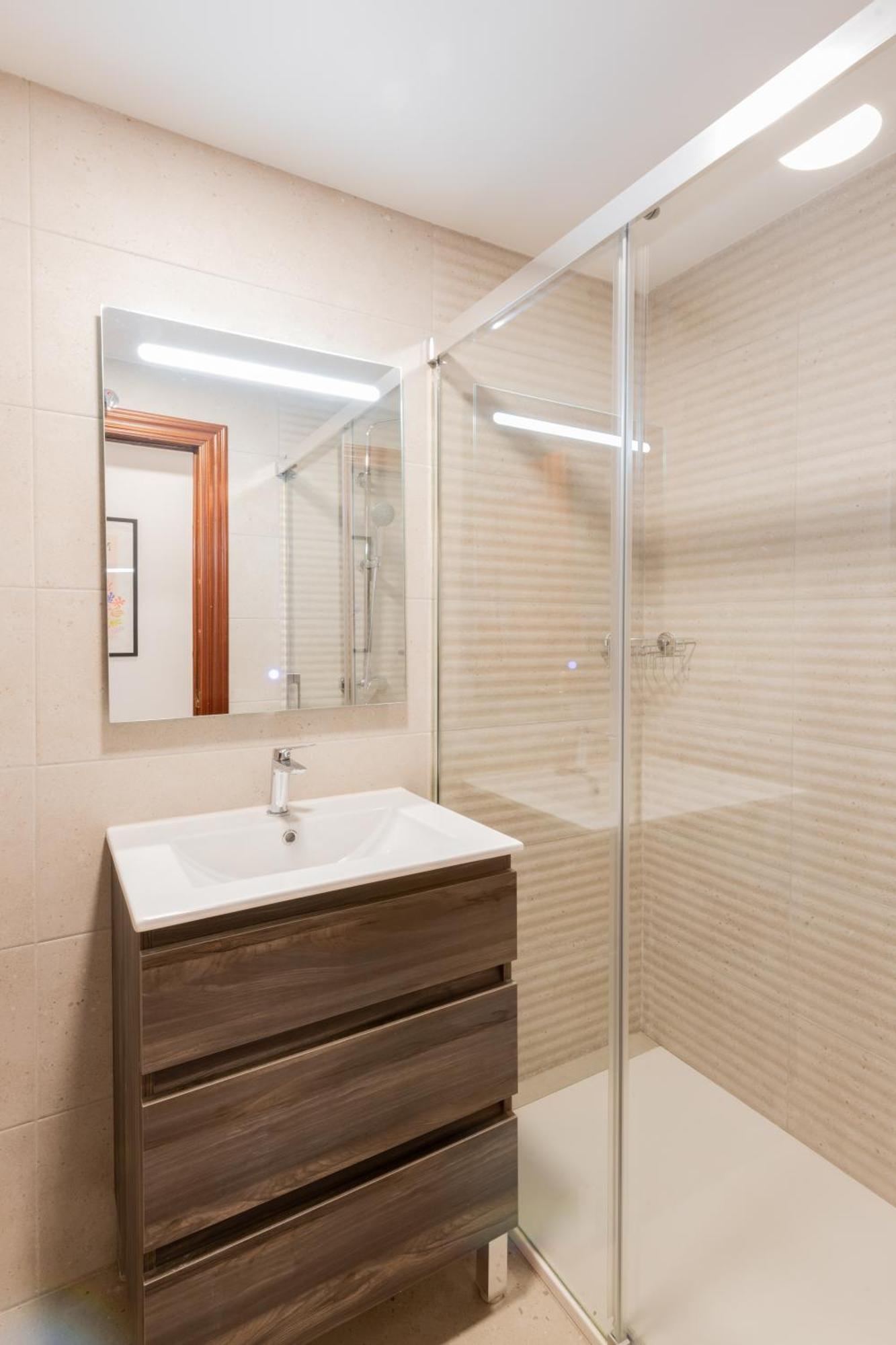 Apartament Refugio En Granada Junto A Estacion De Tren Zewnętrze zdjęcie